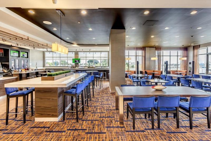 Courtyard By Marriott St. Petersburg Clearwater/Мадейра Бийч Екстериор снимка
