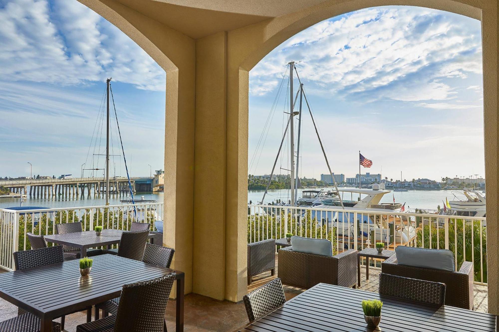 Courtyard By Marriott St. Petersburg Clearwater/Мадейра Бийч Екстериор снимка