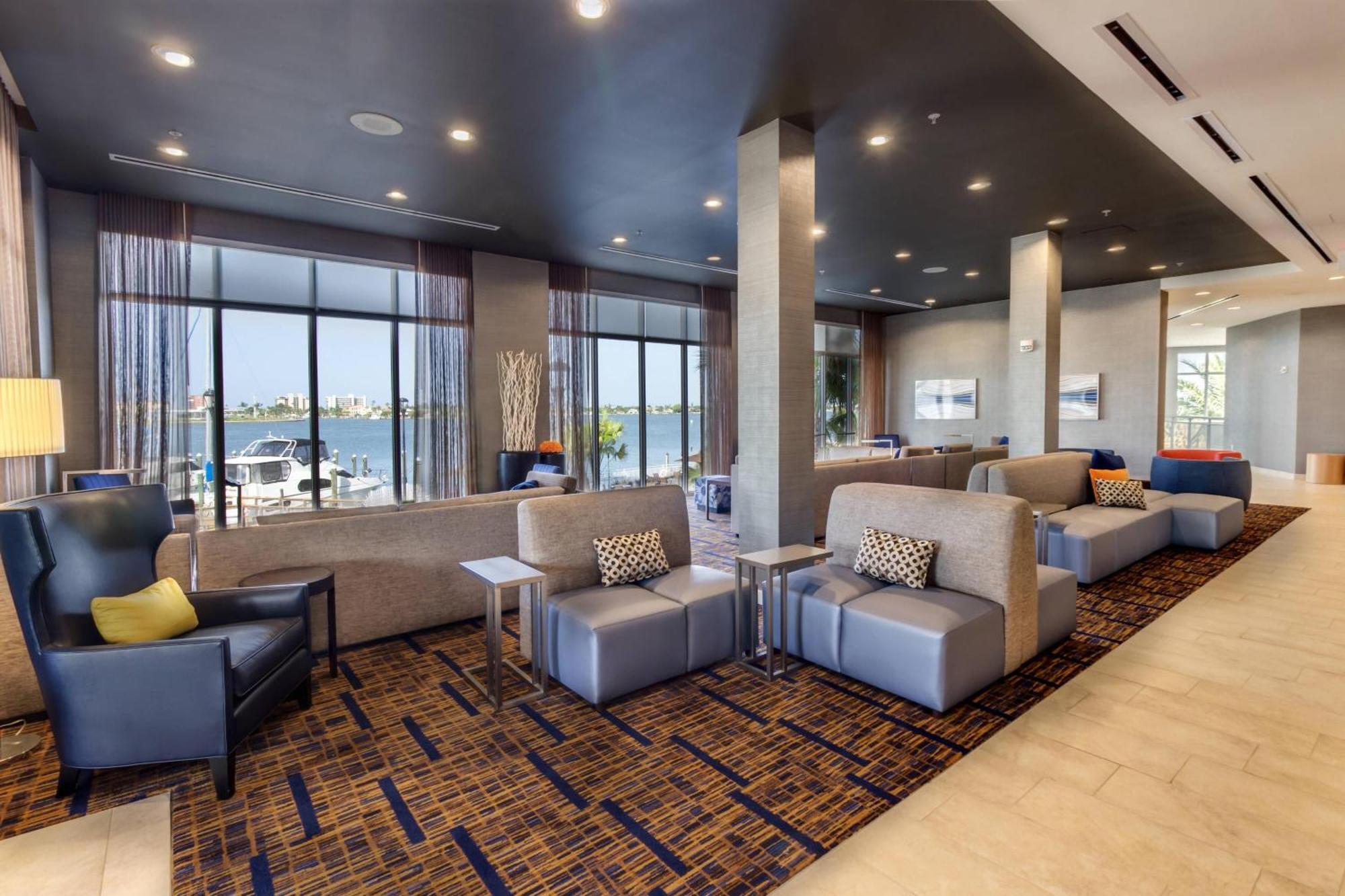 Courtyard By Marriott St. Petersburg Clearwater/Мадейра Бийч Екстериор снимка
